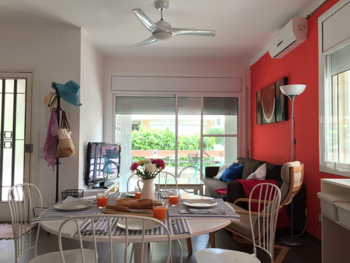 Nice Apartment 80 Meters From The Beach Calafell Bagian luar foto
