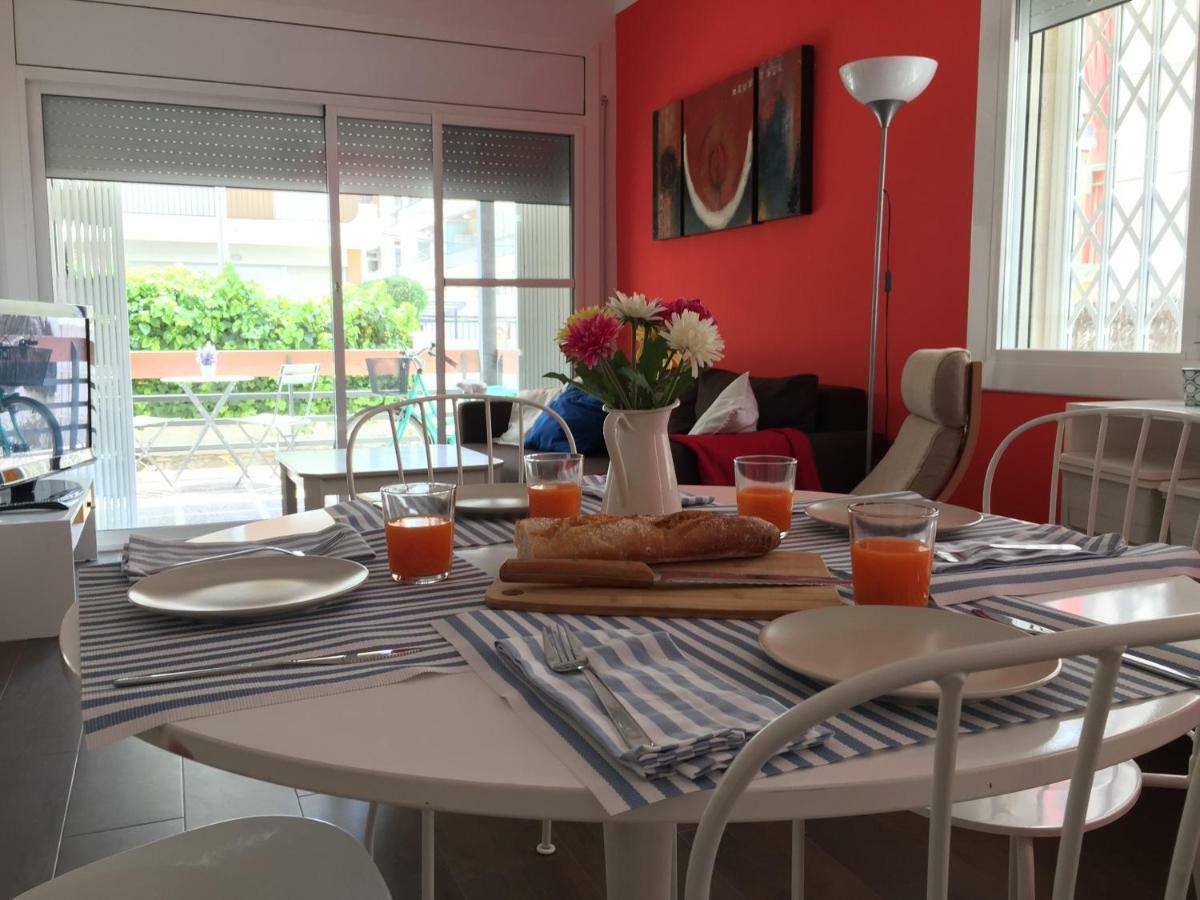Nice Apartment 80 Meters From The Beach Calafell Bagian luar foto